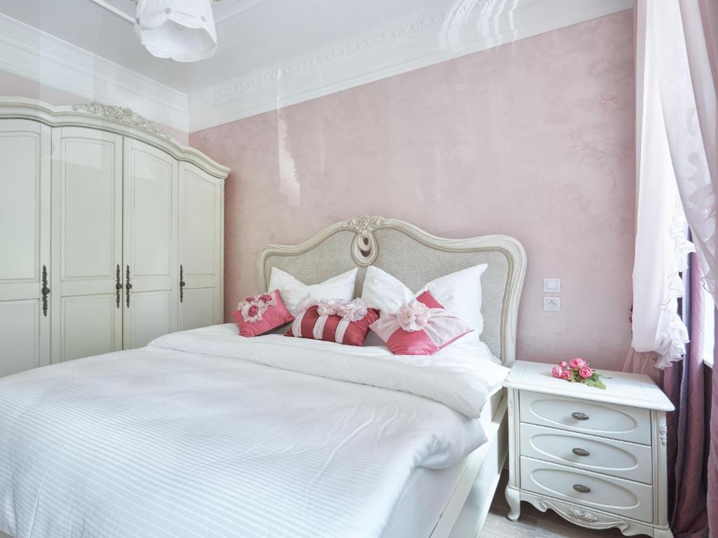Apart House Plesia room 2